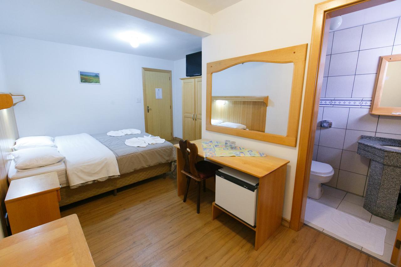 13 Linden Hotel